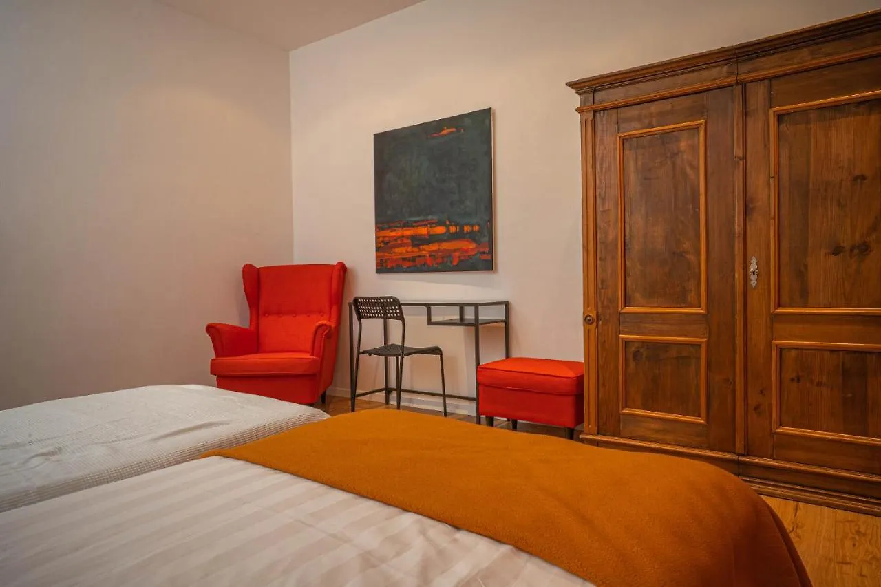 Ferienwohnung Am Spittlerturm Nürnberg Apartment